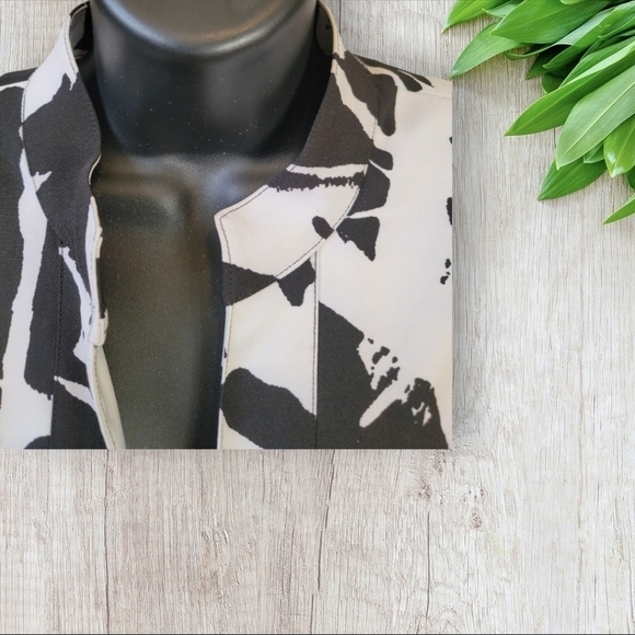 DRESSBARN Black & White Abstract Lined Jacket Blazer Size Large - Picture 4 of 6